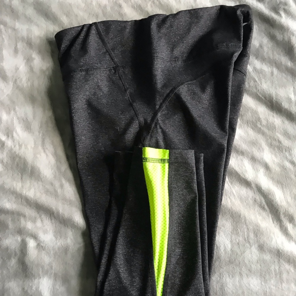Old Navy 3/4 length run pants